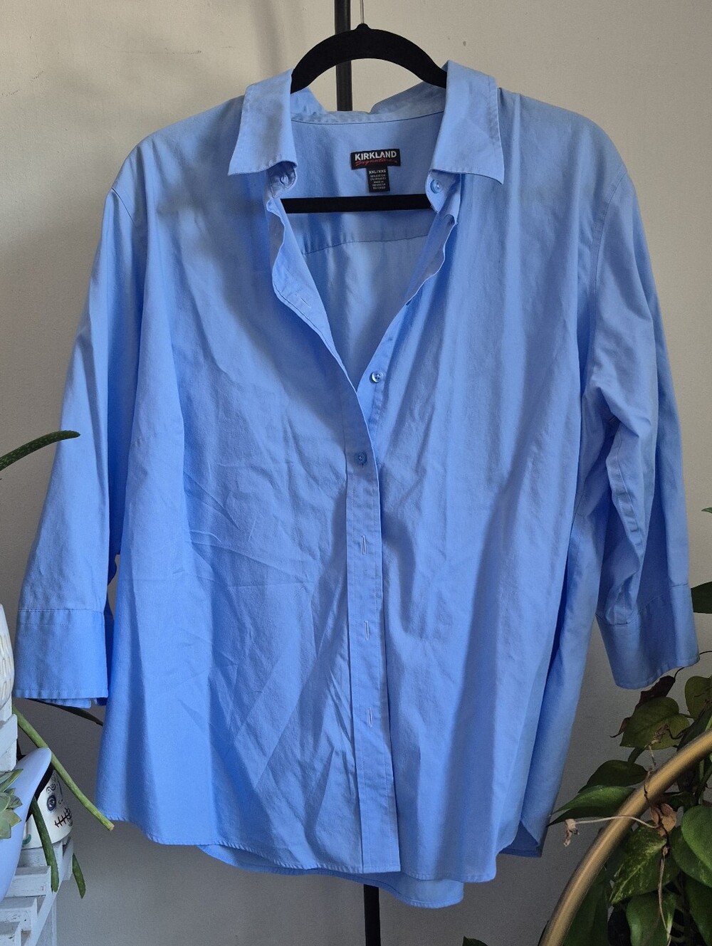 Kirkland Signature Women's Sky Blue Casual Button-Down Shirt - Picture 1 of 5